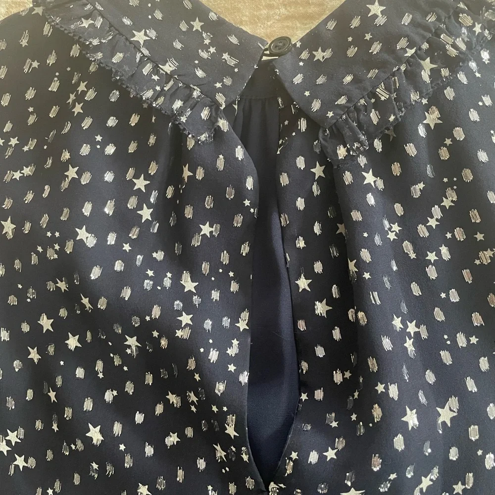 Kate Spade size S Navy Blue Sleeveless Blouse with Silver Star Pattern - Picture 6 of 8